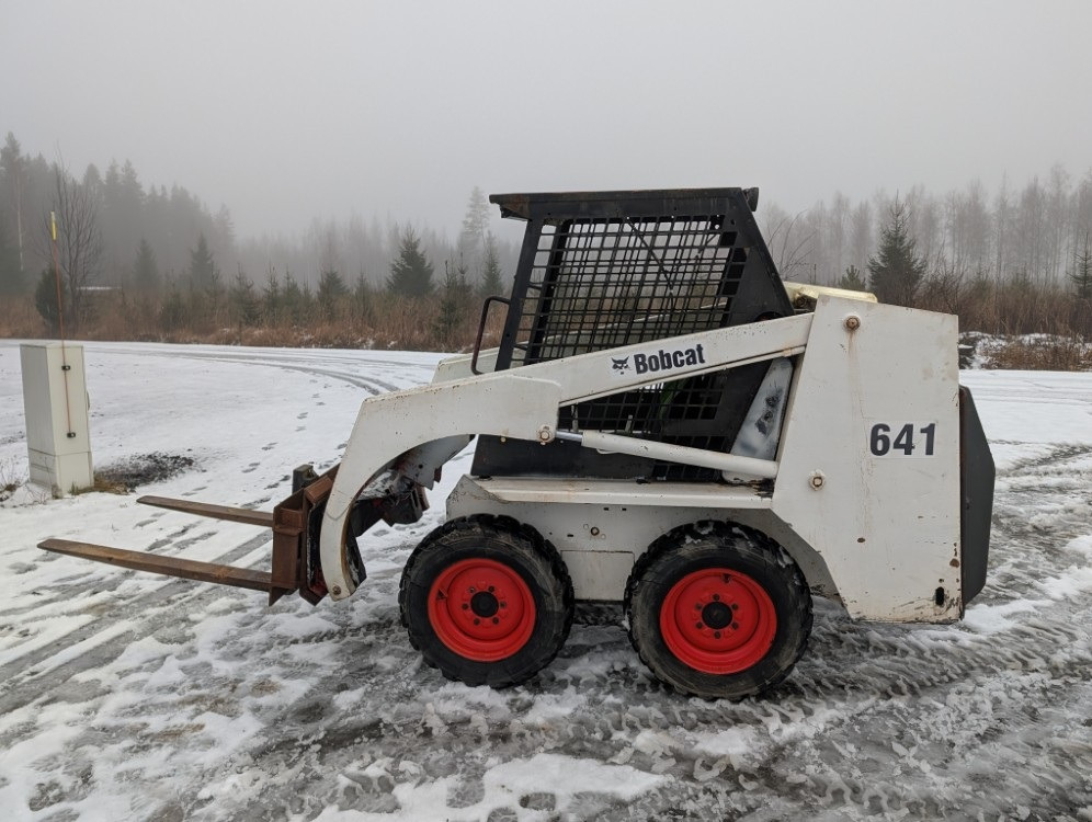 BOBCAT 641 - VIDEO - Mini utovarivač: slika BOBCAT 641 - VIDEO - Mini utovarivač BOBCAT 641 - VIDEO - Mini utovarivač: slika BOBCAT 641 - VIDEO - Mini utovarivač