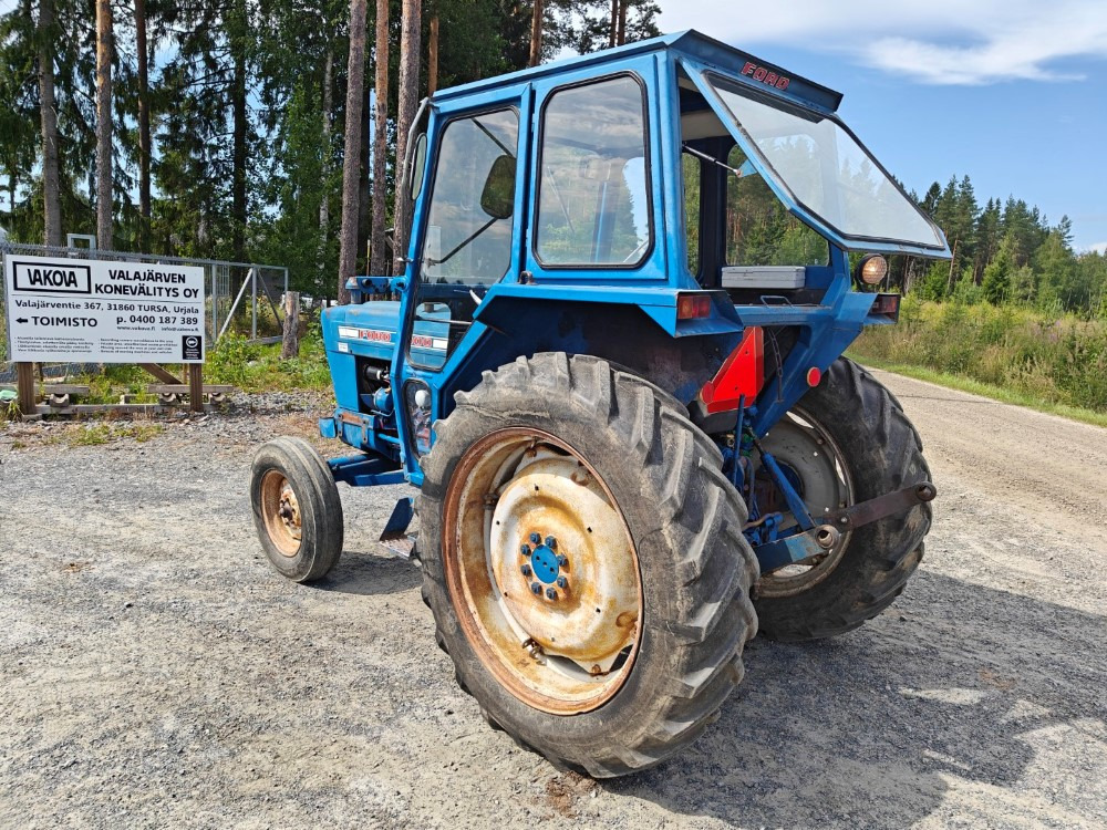 FORD 5000 traktori alkuperäiskuntoinen, Hara hytillä ja paljon hydrauliikkaa, katso video! - Traktor: slika FORD 5000 traktori alkuperäiskuntoinen, Hara hytillä ja paljon hydrauliikkaa, katso video! - Traktor FORD 5000 traktori alkuperäiskuntoinen, Hara hytillä ja paljon hydrauliikkaa, katso video! - Traktor: slika FORD 5000 traktori alkuperäiskuntoinen, Hara hytillä ja paljon hydrauliikkaa, katso video! - Traktor