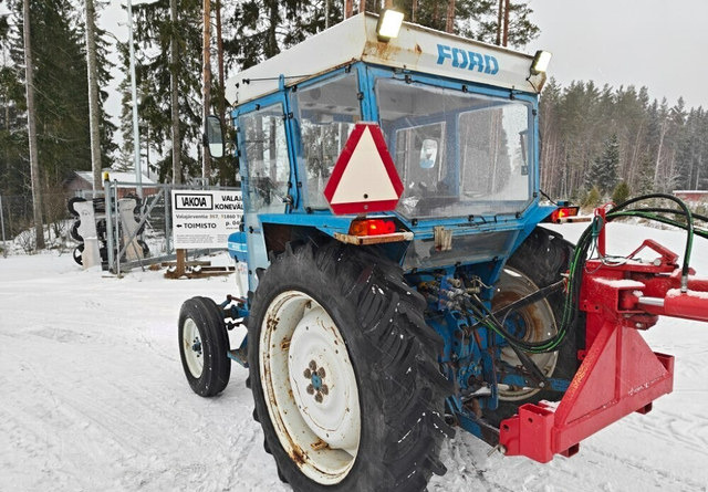 Ford 4110 traktori - Katso video! - Traktor: slika Ford 4110 traktori - Katso video! - Traktor Ford 4110 traktori - Katso video! - Traktor: slika Ford 4110 traktori - Katso video! - Traktor