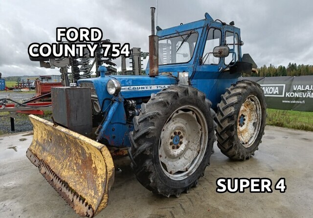 Ford County 754 Super 4 - VIDEO - Traktor: slika Ford County 754 Super 4 - VIDEO - Traktor Ford County 754 Super 4 - VIDEO - Traktor: slika Ford County 754 Super 4 - VIDEO - Traktor