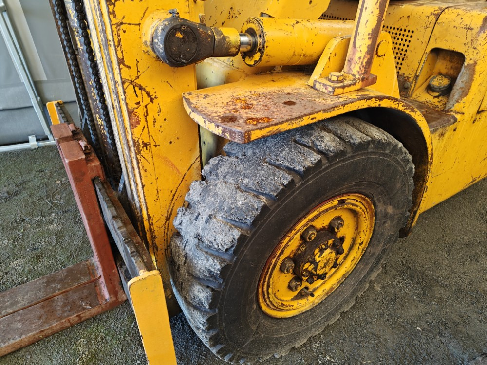 HYSTER Diesel trukki - Diesel viličar: slika HYSTER Diesel trukki - Diesel viličar HYSTER Diesel trukki - Diesel viličar: slika HYSTER Diesel trukki - Diesel viličar