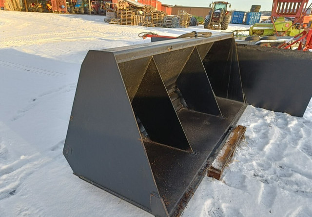 Hiekoituskauha 250cm - hydraulinen - Posipač pijeska/ Soli: slika Hiekoituskauha 250cm - hydraulinen - Posipač pijeska/ Soli Hiekoituskauha 250cm - hydraulinen - Posipač pijeska/ Soli: slika Hiekoituskauha 250cm - hydraulinen - Posipač pijeska/ Soli