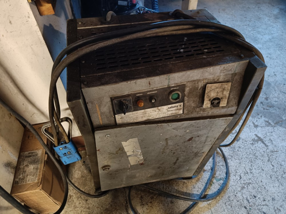 Hyster Electric 30 sähkötrukki - Električni viličar: slika Hyster Electric 30 sähkötrukki - Električni viličar Hyster Electric 30 sähkötrukki - Električni viličar: slika Hyster Electric 30 sähkötrukki - Električni viličar