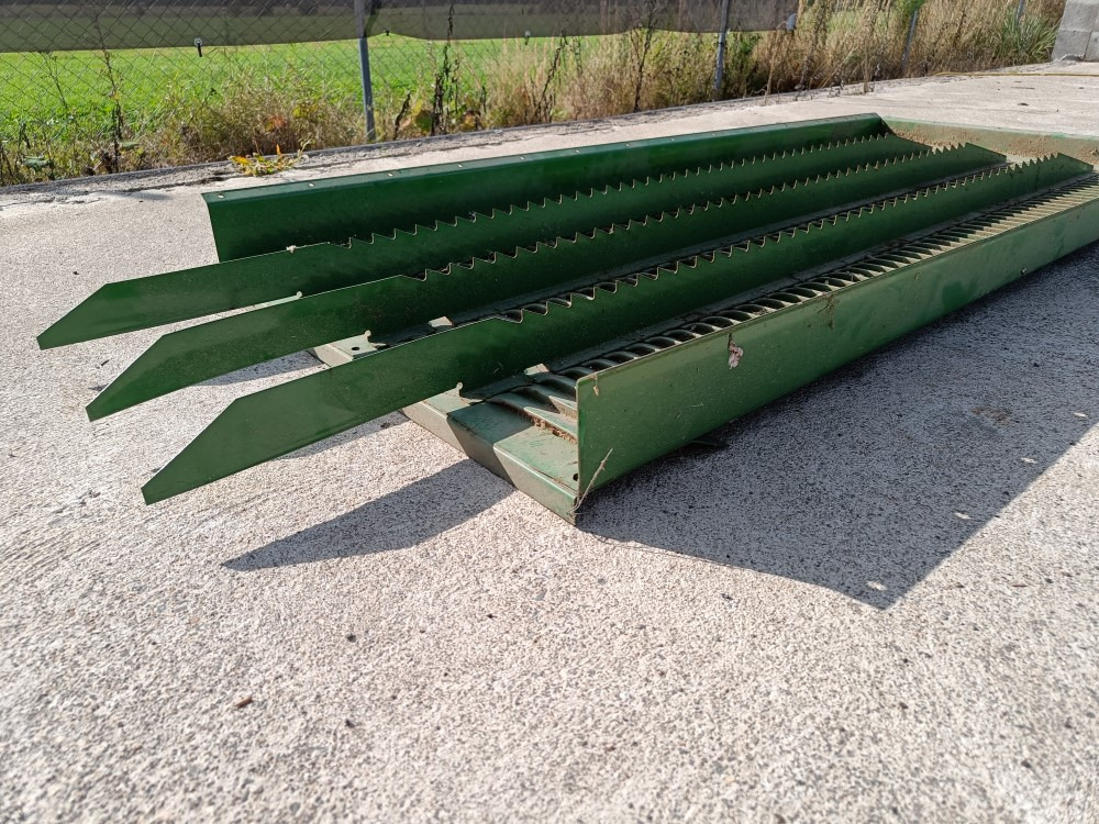 John Deere 942 leikkuupuimurin uusi viettopinta - Kombajn za žetvu: slika John Deere 942 leikkuupuimurin uusi viettopinta - Kombajn za žetvu John Deere 942 leikkuupuimurin uusi viettopinta - Kombajn za žetvu: slika John Deere 942 leikkuupuimurin uusi viettopinta - Kombajn za žetvu
