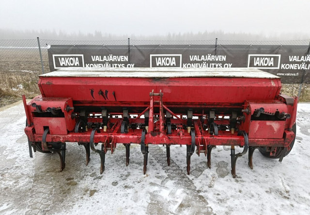 Juko K2 kylvölannoitin - 250cm - Sijačica: slika  Juko K2 kylvölannoitin - 250cm - Sijačica Juko K2 kylvölannoitin - 250cm - Sijačica: slika  Juko K2 kylvölannoitin - 250cm - Sijačica