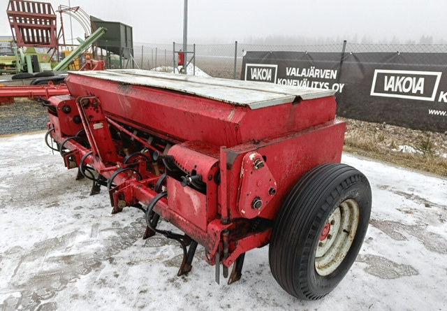 Juko K2 kylvölannoitin - 250cm - Sijačica: slika  Juko K2 kylvölannoitin - 250cm - Sijačica Juko K2 kylvölannoitin - 250cm - Sijačica: slika  Juko K2 kylvölannoitin - 250cm - Sijačica