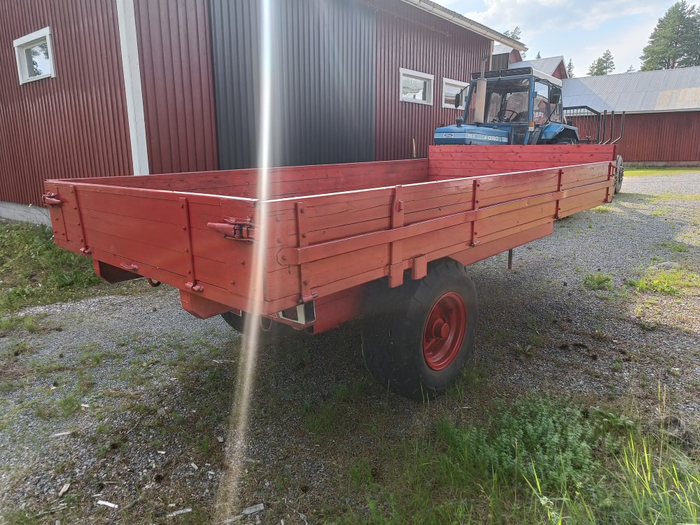 Kipa kippikärry 1-akselinen, kantavuus 7000kg, siisti kärry - Nagibna prikolica za poljoprivredna gospodarstva/ Istovarivač: slika Kipa kippikärry 1-akselinen, kantavuus 7000kg, siisti kärry - Nagibna prikolica za poljoprivredna gospodarstva/ Istovarivač Kipa kippikärry 1-akselinen, kantavuus 7000kg, siisti kärry - Nagibna prikolica za poljoprivredna gospodarstva/ Istovarivač: slika Kipa kippikärry 1-akselinen, kantavuus 7000kg, siisti kärry - Nagibna prikolica za poljoprivredna gospodarstva/ Istovarivač
