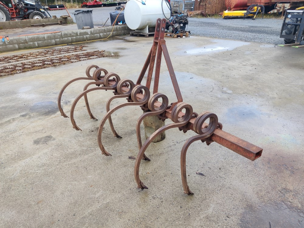 Kultivaattori Muko 8-piikkinen Työleveys 200cm, pienempään traktoriin - Kultivator: slika Kultivaattori Muko 8-piikkinen Työleveys 200cm, pienempään traktoriin - Kultivator Kultivaattori Muko 8-piikkinen Työleveys 200cm, pienempään traktoriin - Kultivator: slika Kultivaattori Muko 8-piikkinen Työleveys 200cm, pienempään traktoriin - Kultivator