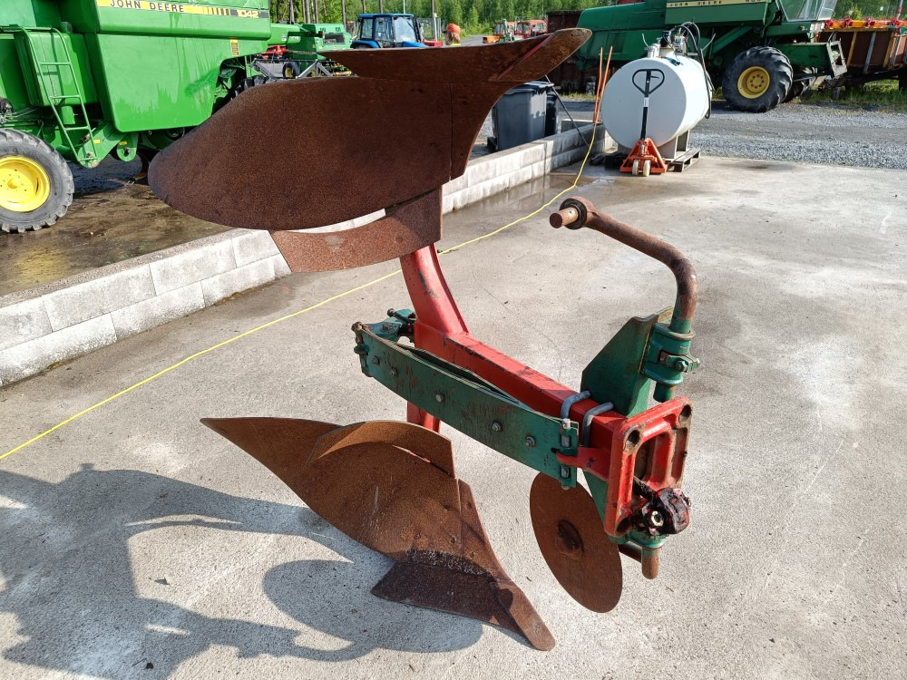 Kverneland E8 paluuauran siipipari 16 tuumainen - Plug: slika Kverneland E8 paluuauran siipipari 16 tuumainen - Plug Kverneland E8 paluuauran siipipari 16 tuumainen - Plug: slika Kverneland E8 paluuauran siipipari 16 tuumainen - Plug