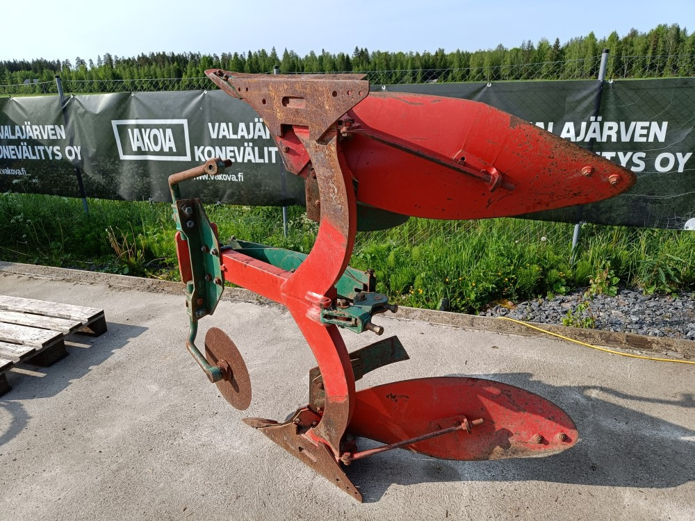Kverneland E8 paluuauran siipipari 16 tuumainen - Plug: slika Kverneland E8 paluuauran siipipari 16 tuumainen - Plug Kverneland E8 paluuauran siipipari 16 tuumainen - Plug: slika Kverneland E8 paluuauran siipipari 16 tuumainen - Plug