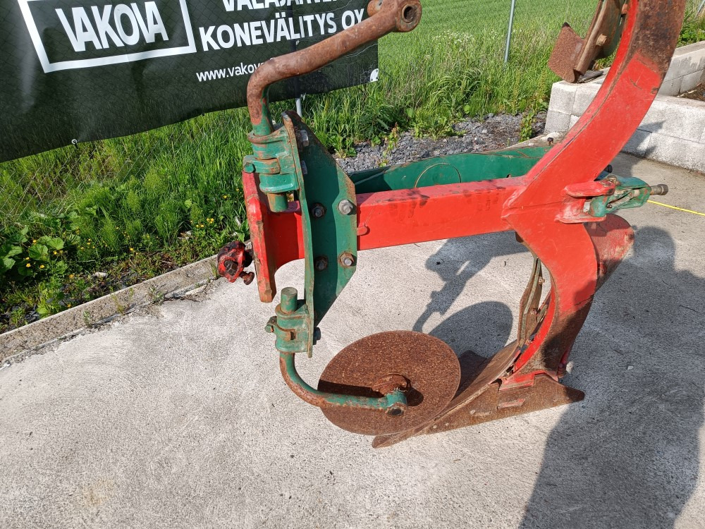 Kverneland E8 paluuauran siipipari 16 tuumainen - Plug: slika Kverneland E8 paluuauran siipipari 16 tuumainen - Plug Kverneland E8 paluuauran siipipari 16 tuumainen - Plug: slika Kverneland E8 paluuauran siipipari 16 tuumainen - Plug