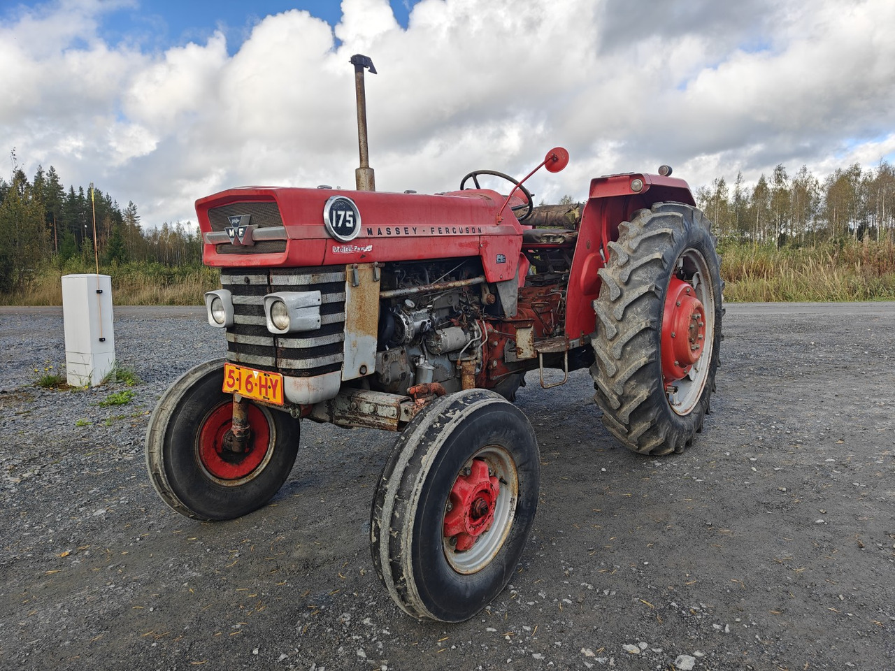 MASSEY FERGUSON 165, 165S ja 175 traktoreita 4 kpl / 4pcs - Traktor: slika MASSEY FERGUSON 165, 165S ja 175 traktoreita 4 kpl / 4pcs - Traktor MASSEY FERGUSON 165, 165S ja 175 traktoreita 4 kpl / 4pcs - Traktor: slika MASSEY FERGUSON 165, 165S ja 175 traktoreita 4 kpl / 4pcs - Traktor