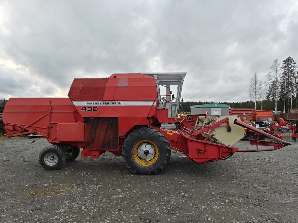 MASSEY FERGUSON 430 - Kombajn za žetvu: slika MASSEY FERGUSON 430 - Kombajn za žetvu MASSEY FERGUSON 430 - Kombajn za žetvu: slika MASSEY FERGUSON 430 - Kombajn za žetvu
