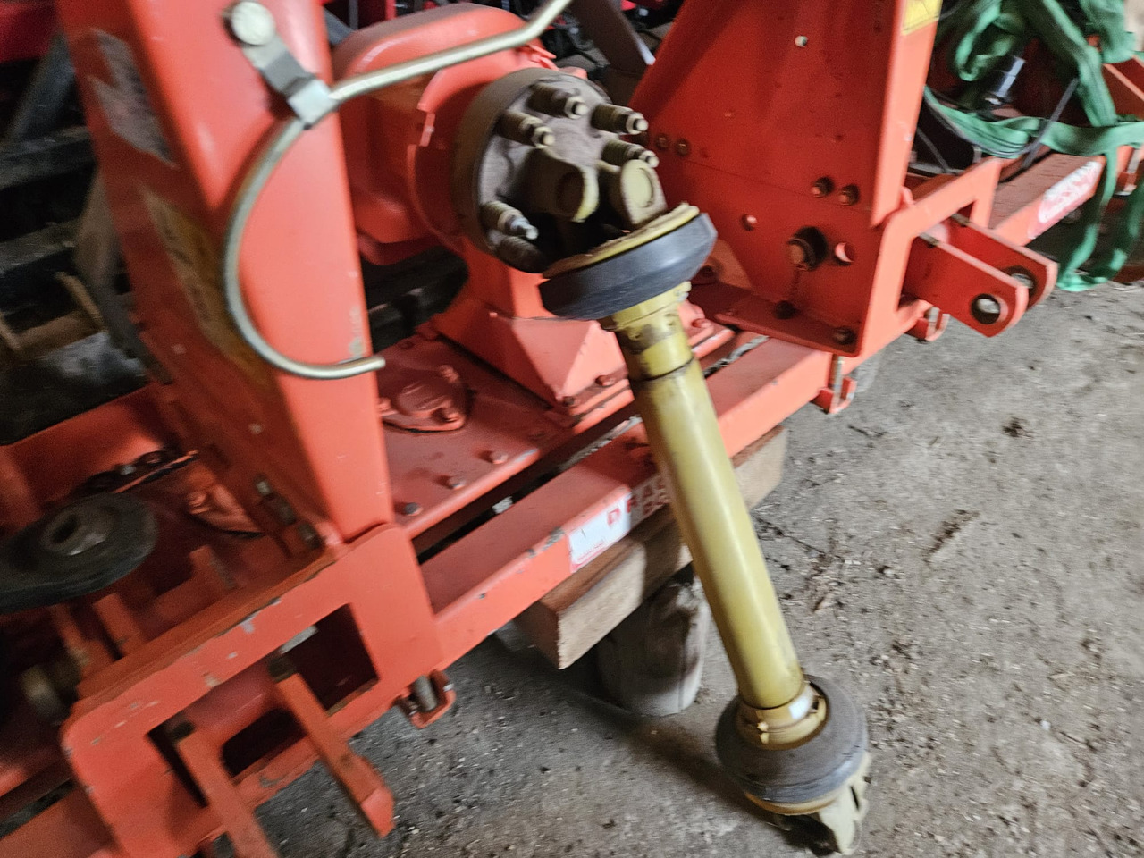 Maschio DC3000 - Roto drljača: slika Maschio DC3000 - Roto drljača Maschio DC3000 - Roto drljača: slika Maschio DC3000 - Roto drljača