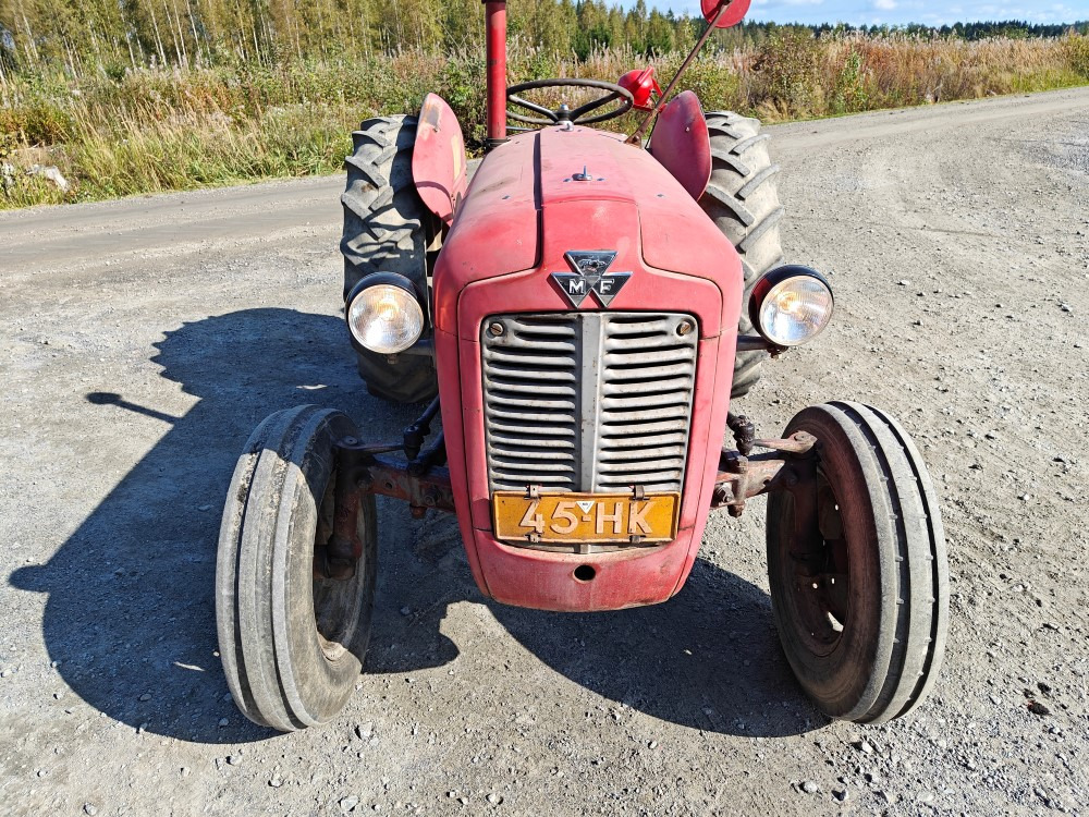 Massey Ferguson 35 traktori alkuperäiskuntoinen, katso video! - Traktor: slika Massey Ferguson 35 traktori alkuperäiskuntoinen, katso video! - Traktor Massey Ferguson 35 traktori alkuperäiskuntoinen, katso video! - Traktor: slika Massey Ferguson 35 traktori alkuperäiskuntoinen, katso video! - Traktor