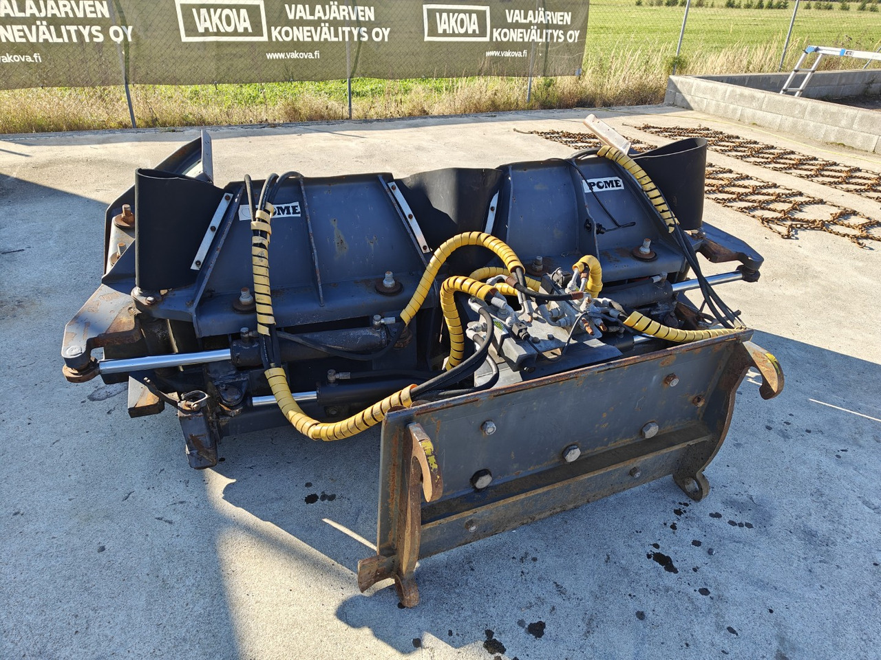 Pome U-aura 320cm - Ralica za snijeg za Namjenska/ Posebna vozila: slika Pome U-aura 320cm - Ralica za snijeg za Namjenska/ Posebna vozila Pome U-aura 320cm - Ralica za snijeg za Namjenska/ Posebna vozila: slika Pome U-aura 320cm - Ralica za snijeg za Namjenska/ Posebna vozila