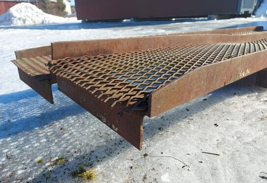 Rampit 2kpl - pituus 338 cm - Utovarna rampa: slika Rampit 2kpl - pituus 338 cm - Utovarna rampa Rampit 2kpl - pituus 338 cm - Utovarna rampa: slika Rampit 2kpl - pituus 338 cm - Utovarna rampa