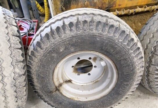 Rengassarja 15.0/70-18 - Guma za Poljoprivredni strojevi: slika Rengassarja 15.0/70-18 - Guma za Poljoprivredni strojevi Rengassarja 15.0/70-18 - Guma za Poljoprivredni strojevi: slika Rengassarja 15.0/70-18 - Guma za Poljoprivredni strojevi