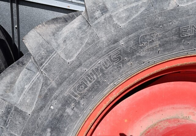 Kompletan kotač za Poljoprivredni strojevi Taurus Paripyörät 18.4R38 todella hyväkuntoiset Fendt Farmer 312LSA sopivat: slika Kompletan kotač za Poljoprivredni strojevi Taurus Paripyörät 18.4R38 todella hyväkuntoiset Fendt Farmer 312LSA sopivat