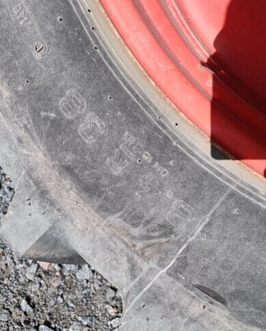 Kompletan kotač za Poljoprivredni strojevi Taurus Paripyörät 18.4R38 todella hyväkuntoiset Fendt Farmer 312LSA sopivat: slika Kompletan kotač za Poljoprivredni strojevi Taurus Paripyörät 18.4R38 todella hyväkuntoiset Fendt Farmer 312LSA sopivat