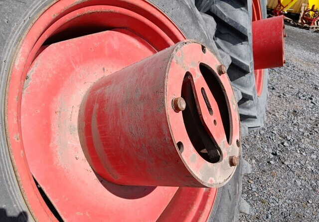 Kompletan kotač za Poljoprivredni strojevi Taurus Paripyörät 18.4R38 todella hyväkuntoiset Fendt Farmer 312LSA sopivat: slika Kompletan kotač za Poljoprivredni strojevi Taurus Paripyörät 18.4R38 todella hyväkuntoiset Fendt Farmer 312LSA sopivat