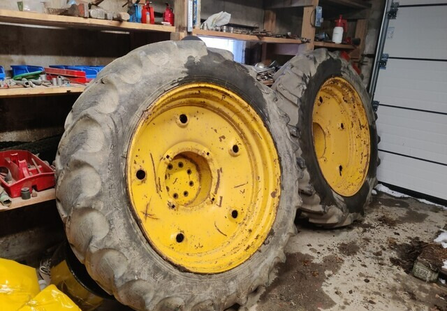 Traktorin renkaat 13.6/12x38 vanteilla - Guma za Traktor: slika Traktorin renkaat 13.6/12x38 vanteilla - Guma za Traktor Traktorin renkaat 13.6/12x38 vanteilla - Guma za Traktor: slika Traktorin renkaat 13.6/12x38 vanteilla - Guma za Traktor