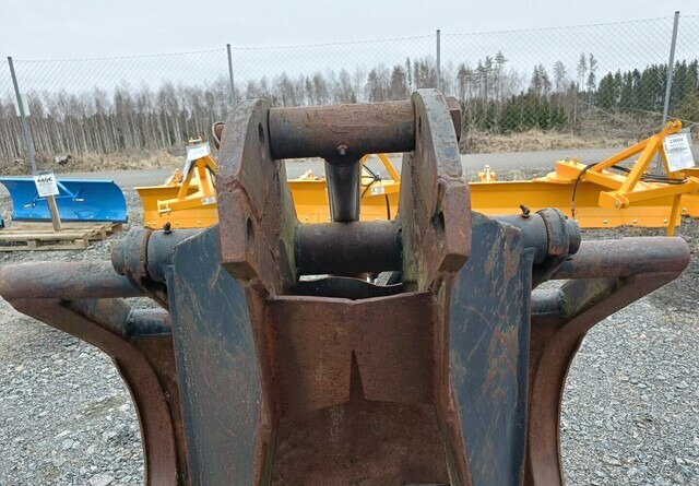 Grajfer za Šumarska oprema Tukkikoura järeä, CAT kurottajan sovitteella: slika Grajfer za Šumarska oprema Tukkikoura järeä, CAT kurottajan sovitteella Grajfer za Šumarska oprema Tukkikoura järeä, CAT kurottajan sovitteella: slika Grajfer za Šumarska oprema Tukkikoura järeä, CAT kurottajan sovitteella