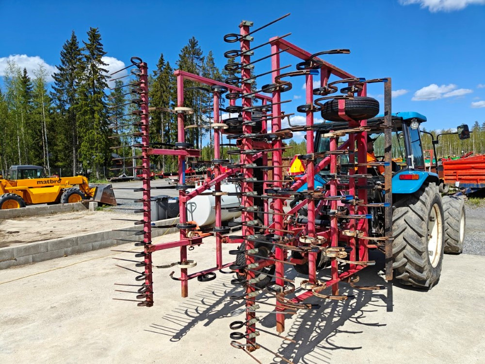 VM 450 cm, hydraulisesti taittuva, etulana ja jälkihara, katso video! - Opružna drljača: slika VM 450 cm, hydraulisesti taittuva, etulana ja jälkihara, katso video! - Opružna drljača VM 450 cm, hydraulisesti taittuva, etulana ja jälkihara, katso video! - Opružna drljača: slika VM 450 cm, hydraulisesti taittuva, etulana ja jälkihara, katso video! - Opružna drljača