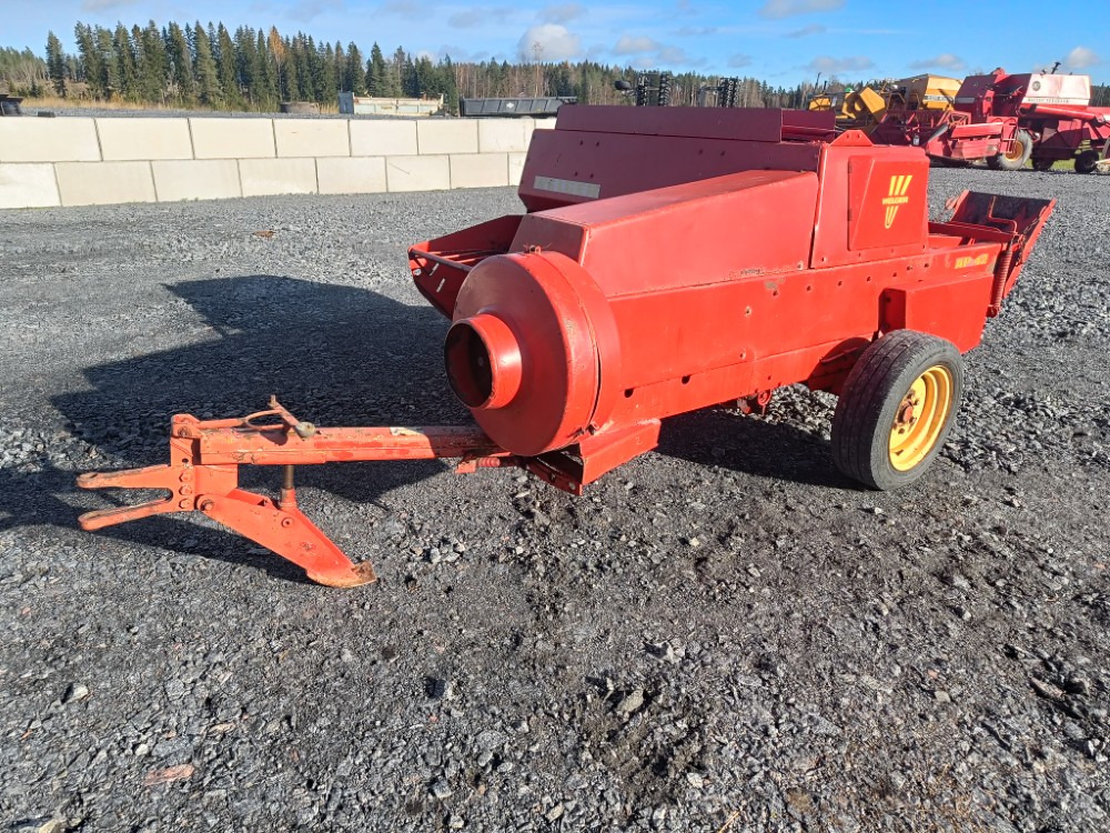 WELGER AP42 - Kvadratna balirka: slika WELGER AP42 - Kvadratna balirka WELGER AP42 - Kvadratna balirka: slika WELGER AP42 - Kvadratna balirka