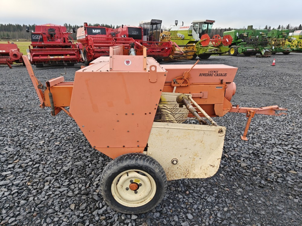 Wärtsilä Rivierra Casalis PHP150 - Kvadratna balirka: slika Wärtsilä Rivierra Casalis PHP150 - Kvadratna balirka Wärtsilä Rivierra Casalis PHP150 - Kvadratna balirka: slika Wärtsilä Rivierra Casalis PHP150 - Kvadratna balirka