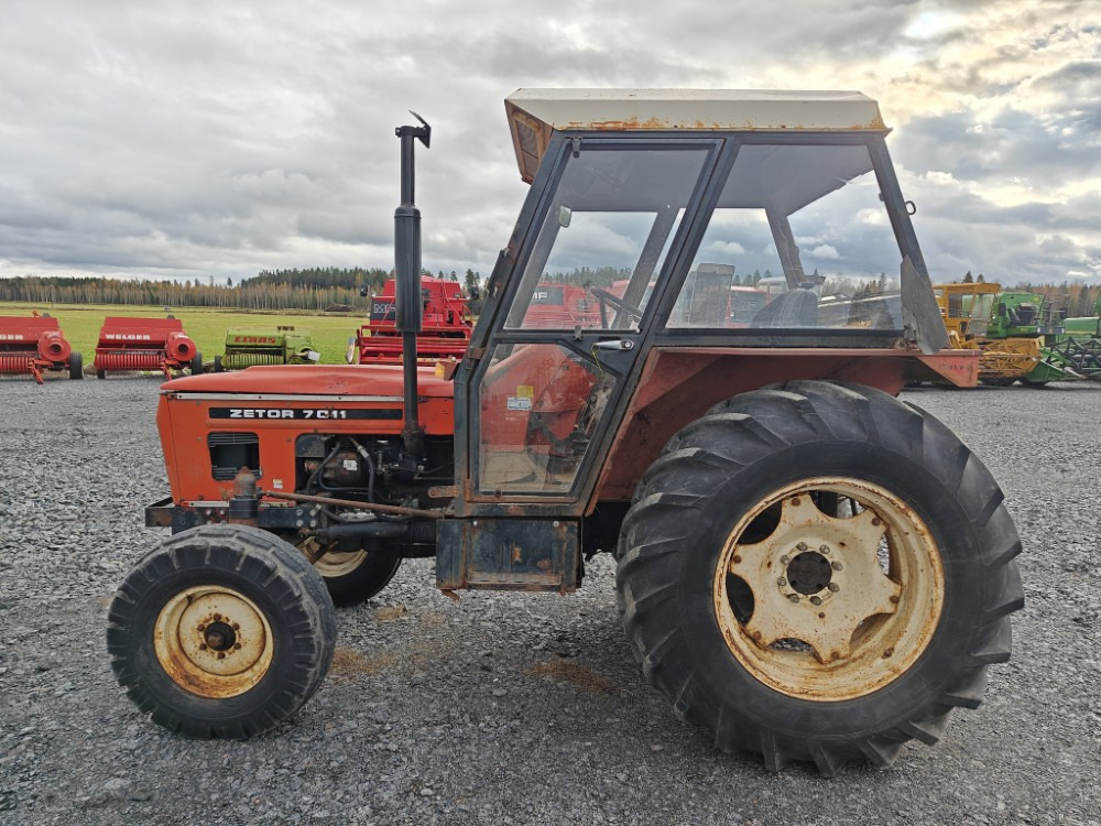 ZETOR 7011 - Traktor: slika ZETOR 7011 - Traktor ZETOR 7011 - Traktor: slika ZETOR 7011 - Traktor