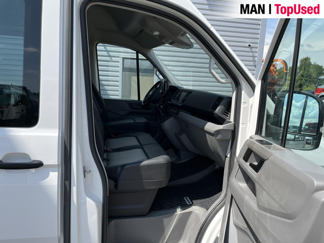 MAN TGE 3.140 4X2F SB kombi - Furgon: slika MAN TGE 3.140 4X2F SB kombi - Furgon MAN TGE 3.140 4X2F SB kombi - Furgon: slika MAN TGE 3.140 4X2F SB kombi - Furgon