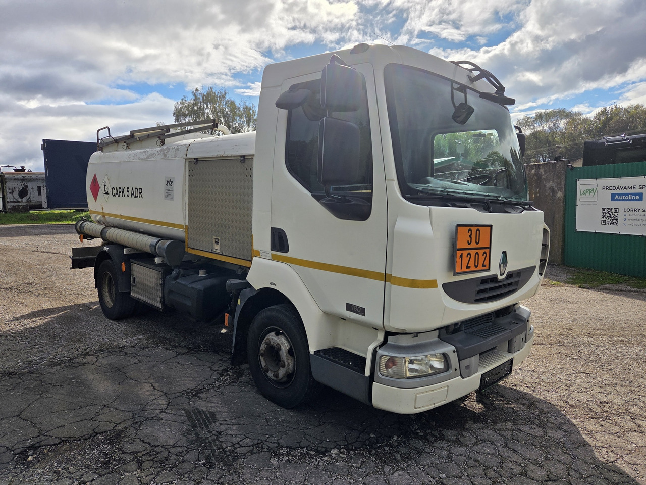 RENAULT MIDLUM 180.10 diesel tanker + dispensing + print - Kamion cisterna: slika RENAULT MIDLUM 180.10 diesel tanker + dispensing + print - Kamion cisterna RENAULT MIDLUM 180.10 diesel tanker + dispensing + print - Kamion cisterna: slika RENAULT MIDLUM 180.10 diesel tanker + dispensing + print - Kamion cisterna