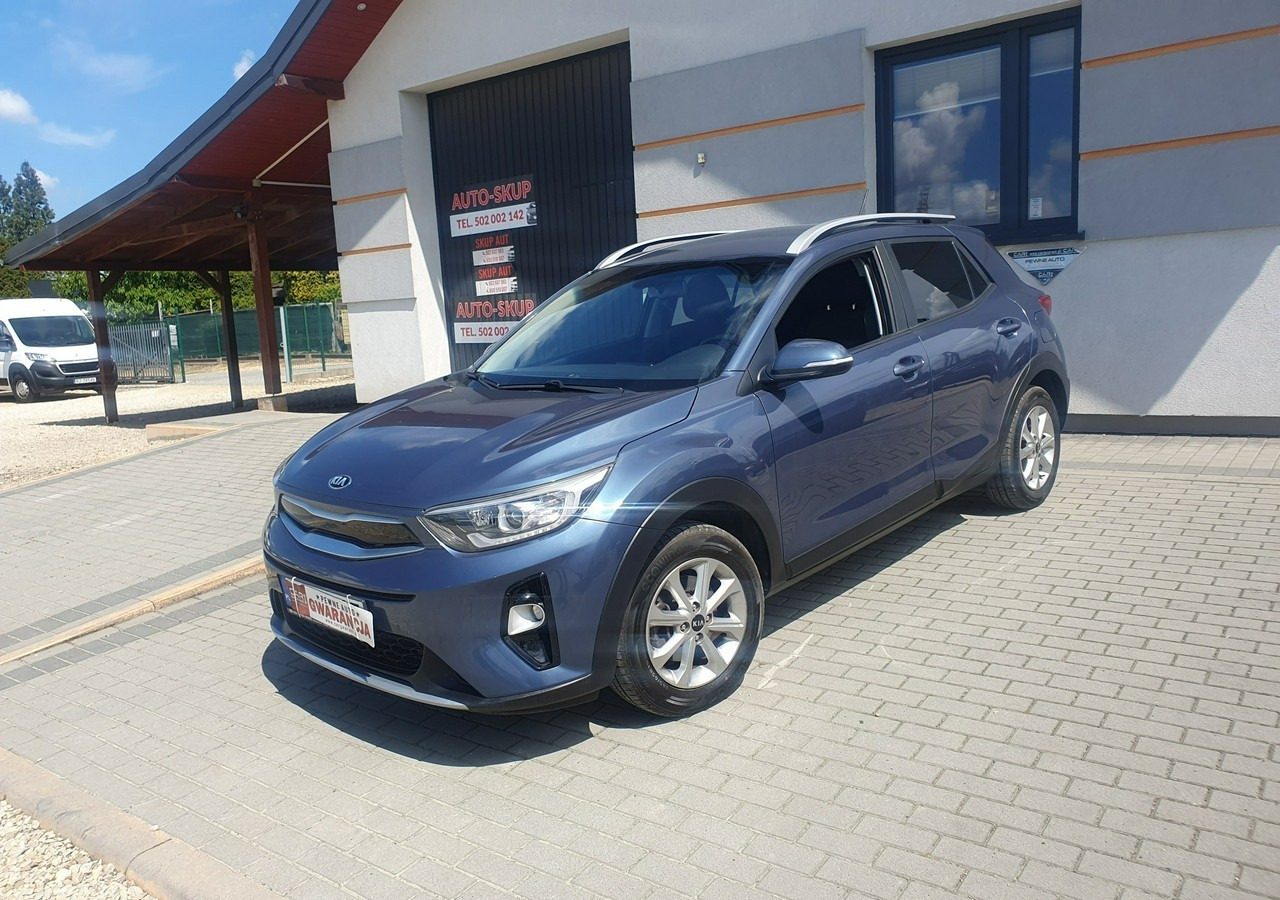 Kia Stonic bogate wyposażenie * - Hatchback: slika Kia Stonic bogate wyposażenie * - Hatchback Kia Stonic bogate wyposażenie * - Hatchback: slika Kia Stonic bogate wyposażenie * - Hatchback