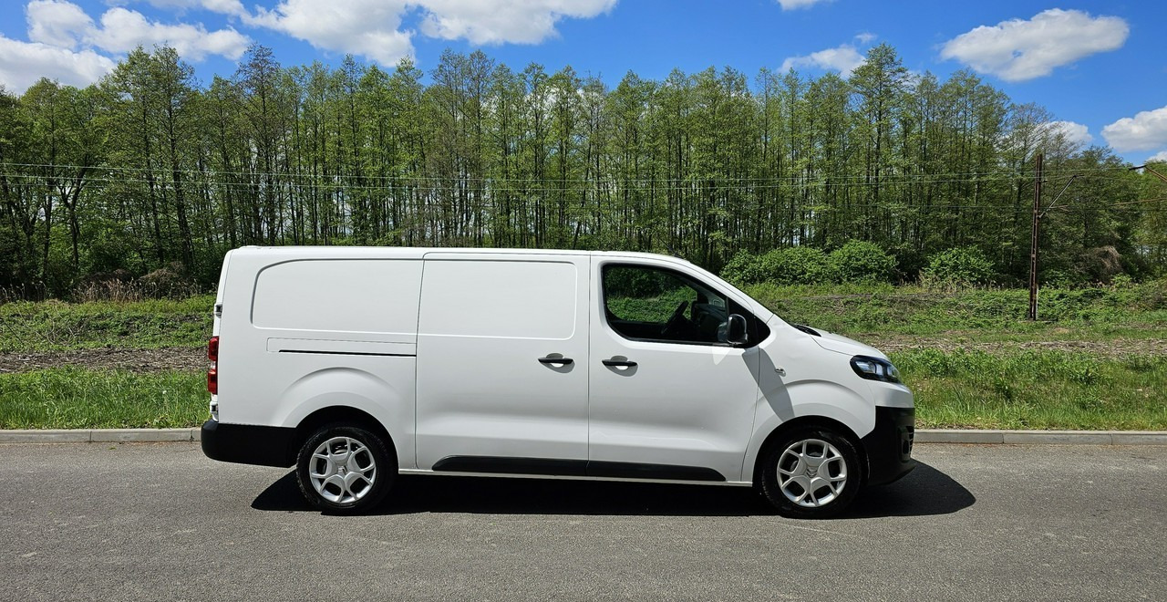 Opel Vivaro 2,0 Diesel | 160 tyś.km | Stan bdb! - Furgon: slika Opel Vivaro 2,0 Diesel | 160 tyś.km | Stan bdb! - Furgon Opel Vivaro 2,0 Diesel | 160 tyś.km | Stan bdb! - Furgon: slika Opel Vivaro 2,0 Diesel | 160 tyś.km | Stan bdb! - Furgon
