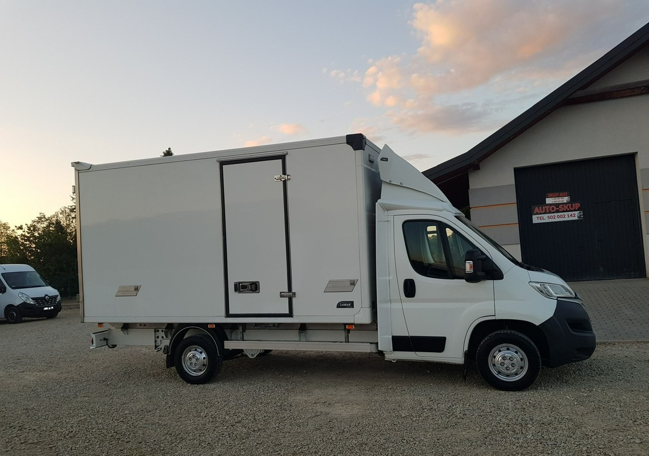 Peugeot Boxer Kontener * izoterma *salon Polska* jeden właściciel * - Dostavno vozilo hladnjača: slika Peugeot Boxer Kontener * izoterma *salon Polska* jeden właściciel * - Dostavno vozilo hladnjača Peugeot Boxer Kontener * izoterma *salon Polska* jeden właściciel * - Dostavno vozilo hladnjača: slika Peugeot Boxer Kontener * izoterma *salon Polska* jeden właściciel * - Dostavno vozilo hladnjača