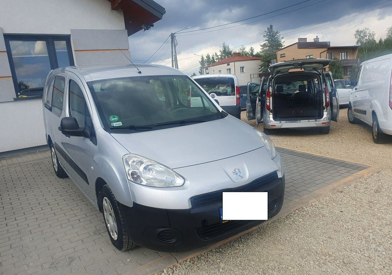 Peugeot Partner long *2 lub 5 osobowy *klima* gruau* - Furgon: slika Peugeot Partner long *2 lub 5 osobowy *klima* gruau* - Furgon Peugeot Partner long *2 lub 5 osobowy *klima* gruau* - Furgon: slika Peugeot Partner long *2 lub 5 osobowy *klima* gruau* - Furgon