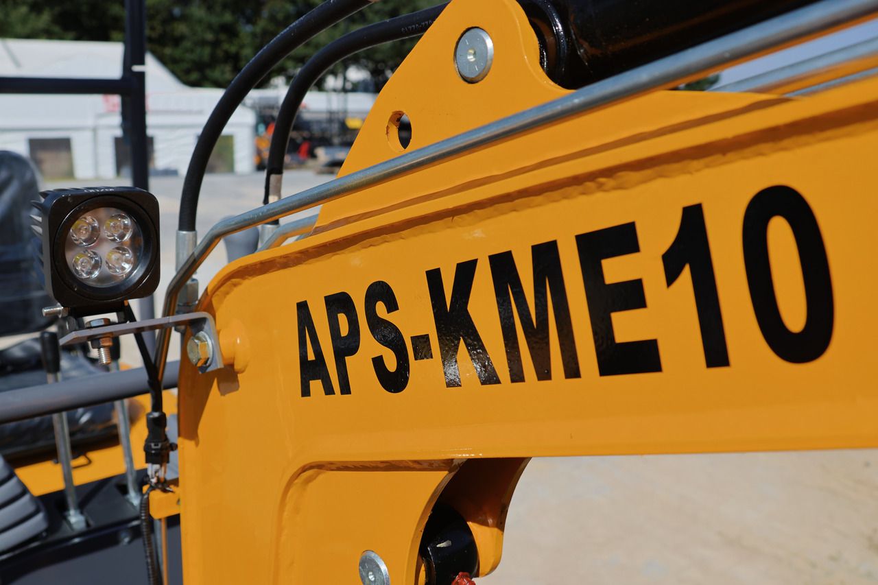 Novi Mini bager APS KME10: slika Novi Mini bager APS KME10