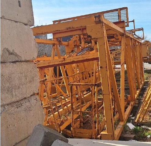 Liebherr 120HC climbing cage - Toranjska dizalica: slika Liebherr 120HC climbing cage - Toranjska dizalica Liebherr 120HC climbing cage - Toranjska dizalica: slika Liebherr 120HC climbing cage - Toranjska dizalica