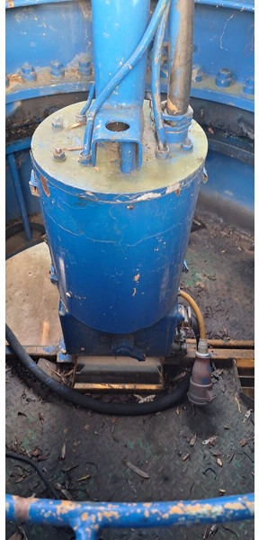 Liebherr 180EC-H 40m jib slewing part / good price - Toranjska dizalica: slika Liebherr 180EC-H 40m jib slewing part / good price - Toranjska dizalica Liebherr 180EC-H 40m jib slewing part / good price - Toranjska dizalica: slika Liebherr 180EC-H 40m jib slewing part / good price - Toranjska dizalica