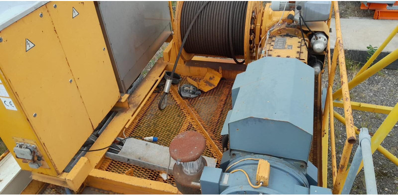 Toranjska dizalica Liebherr 280EC-H16: slika Toranjska dizalica Liebherr 280EC-H16 Toranjska dizalica Liebherr 280EC-H16: slika Toranjska dizalica Liebherr 280EC-H16