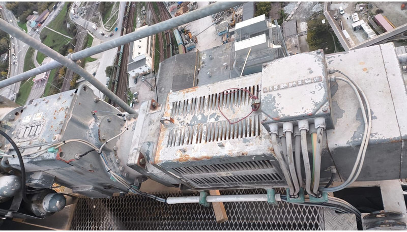 Liebherr 630EC-H40 Litronic - Toranjska dizalica: slika Liebherr 630EC-H40 Litronic - Toranjska dizalica Liebherr 630EC-H40 Litronic - Toranjska dizalica: slika Liebherr 630EC-H40 Litronic - Toranjska dizalica