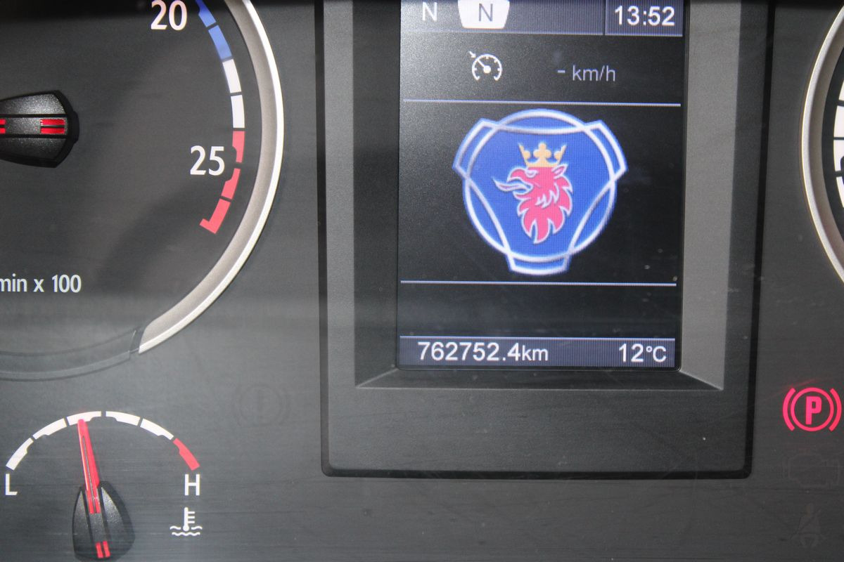 Kamion sandučar Scania P230: slika Kamion sandučar Scania P230
