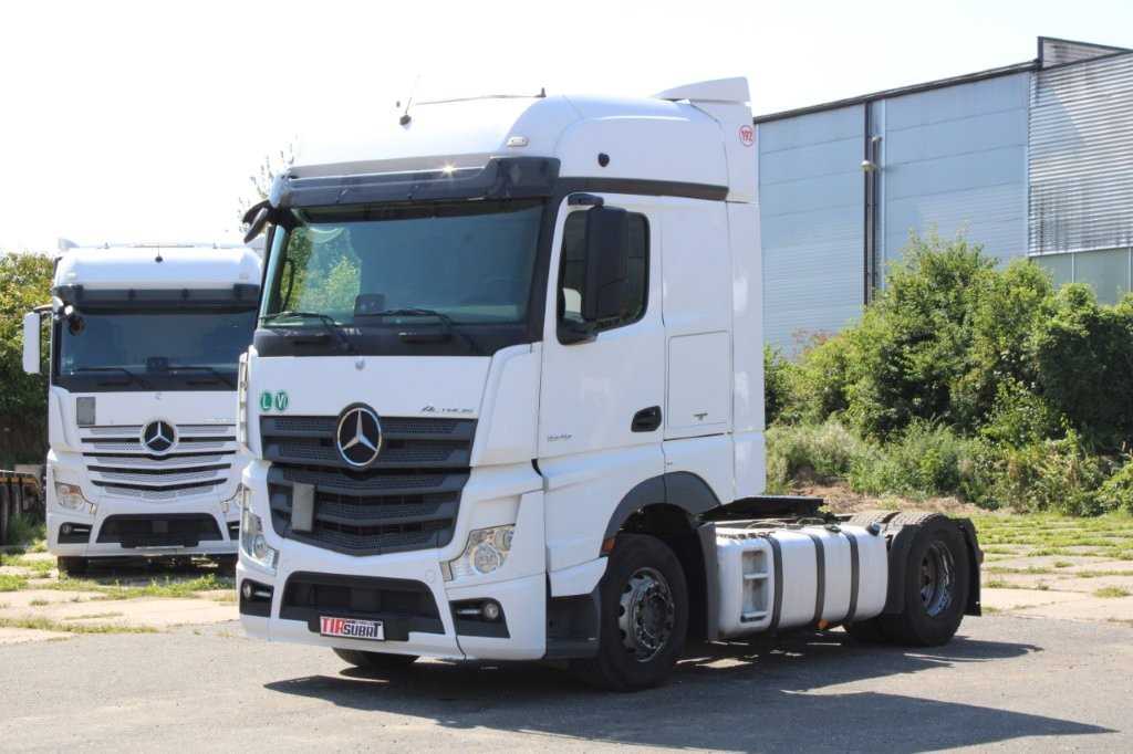 Mercedes-Benz ACTROS 1845 - Tegljač: slika Mercedes-Benz ACTROS 1845 - Tegljač Mercedes-Benz ACTROS 1845 - Tegljač: slika Mercedes-Benz ACTROS 1845 - Tegljač
