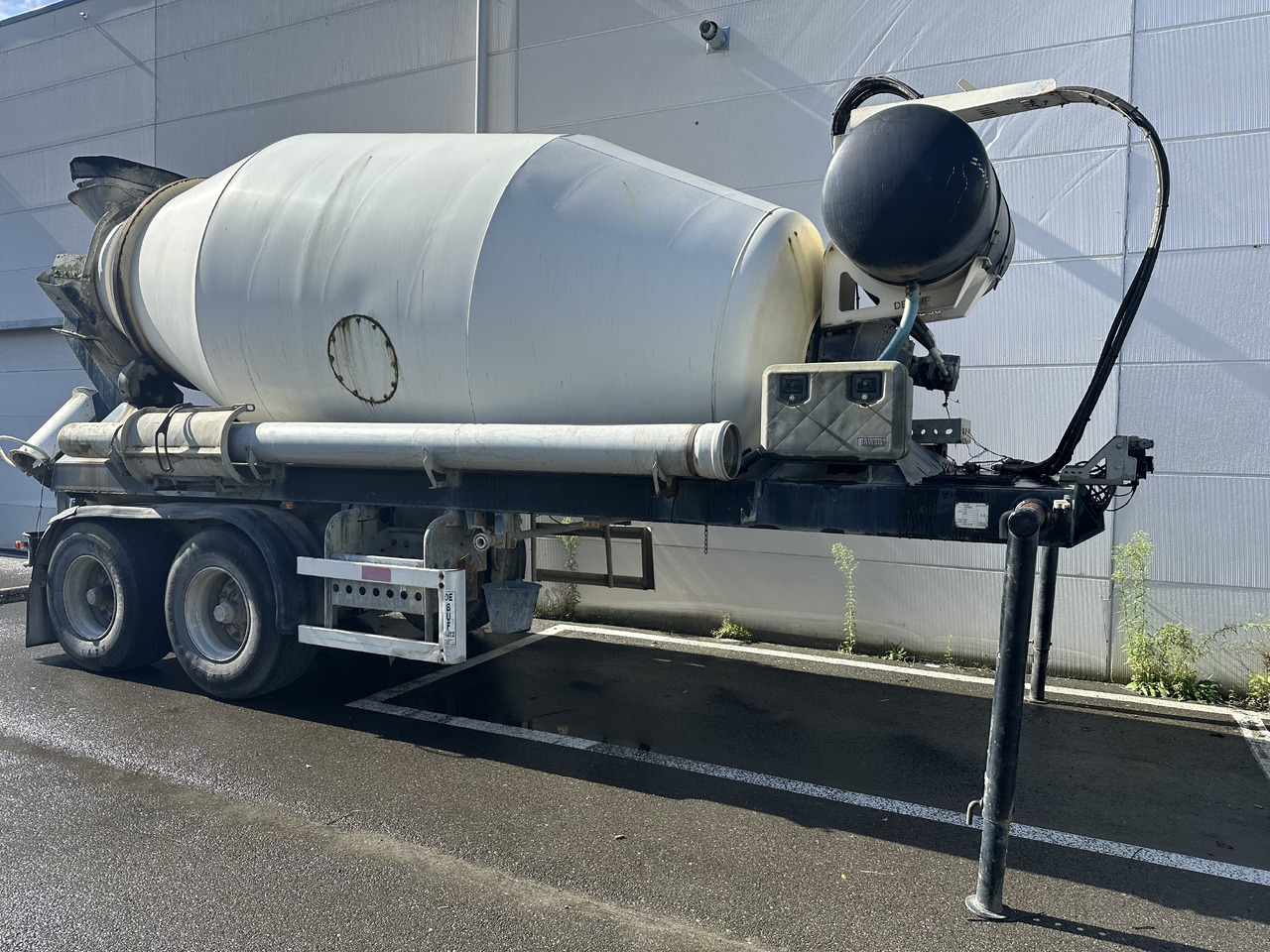 De Buf - Silos poluprikolica: slika De Buf - Silos poluprikolica De Buf - Silos poluprikolica: slika De Buf - Silos poluprikolica