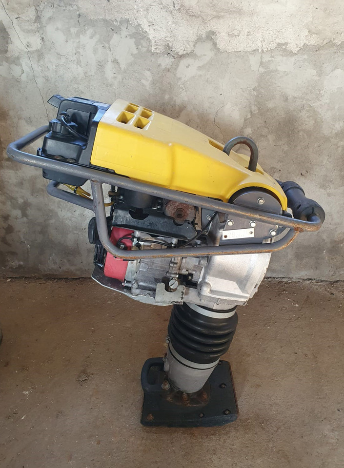 ATLAS Copco LT7000 - Nabijač: slika ATLAS Copco LT7000 - Nabijač ATLAS Copco LT7000 - Nabijač: slika ATLAS Copco LT7000 - Nabijač