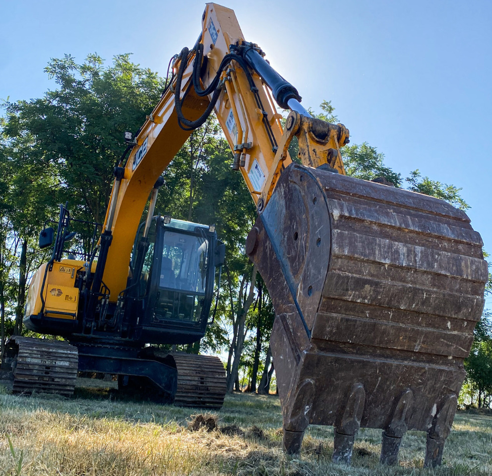 JCB JS131LC - Bager: slika JCB JS131LC - Bager JCB JS131LC - Bager: slika JCB JS131LC - Bager