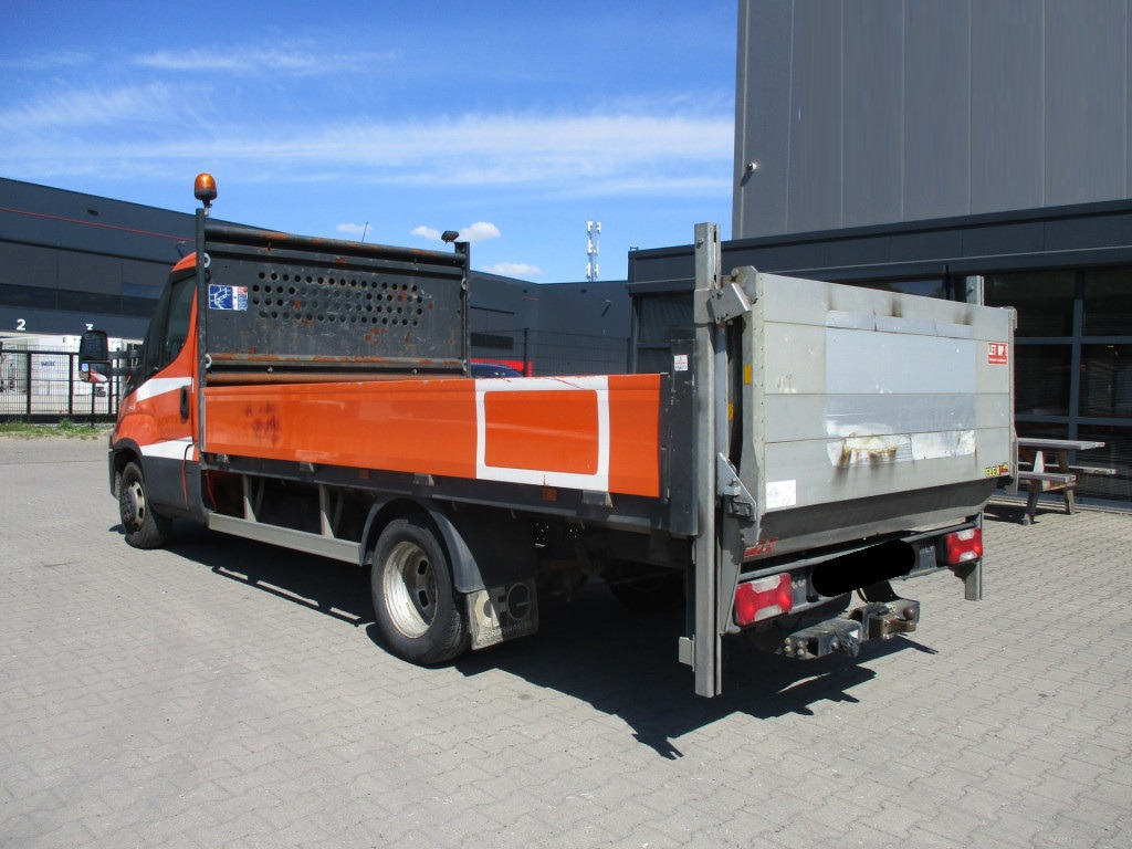 IVECO DAILY 35-140 - Dostavno vozilo s ravnom platformom: slika IVECO DAILY 35-140 - Dostavno vozilo s ravnom platformom IVECO DAILY 35-140 - Dostavno vozilo s ravnom platformom: slika IVECO DAILY 35-140 - Dostavno vozilo s ravnom platformom