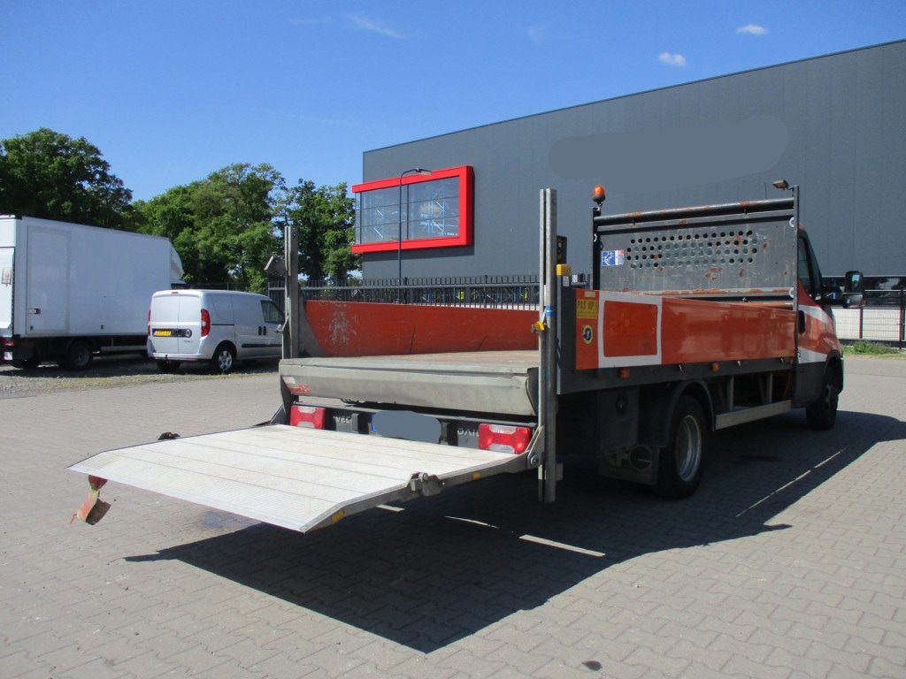 IVECO DAILY 35-140 - Dostavno vozilo s ravnom platformom: slika IVECO DAILY 35-140 - Dostavno vozilo s ravnom platformom IVECO DAILY 35-140 - Dostavno vozilo s ravnom platformom: slika IVECO DAILY 35-140 - Dostavno vozilo s ravnom platformom