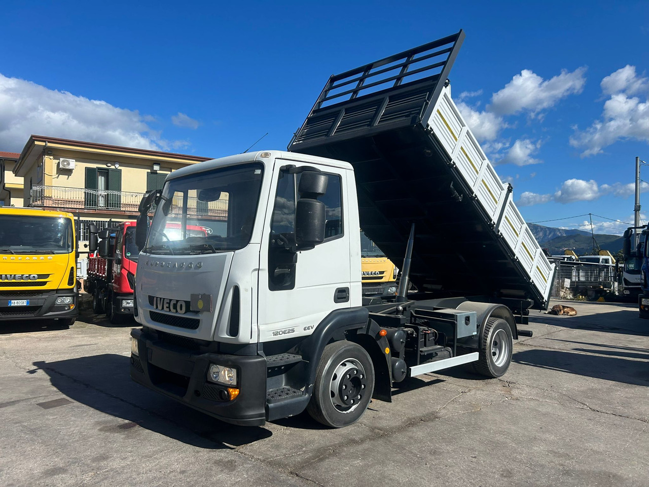 IVECO EUROCARGO 120E25 - Kiper: slika IVECO EUROCARGO 120E25 - Kiper IVECO EUROCARGO 120E25 - Kiper: slika IVECO EUROCARGO 120E25 - Kiper